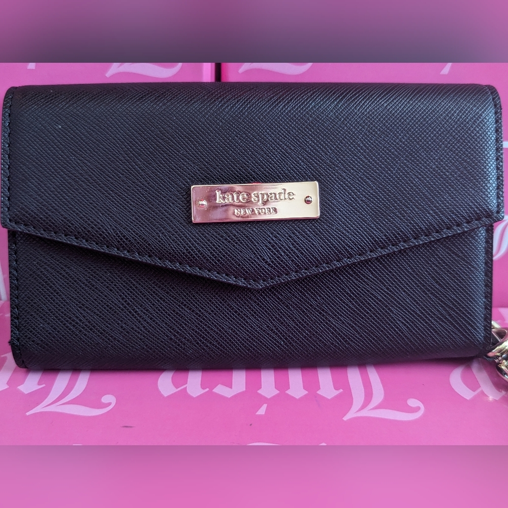 BNWOT Kate Spade Black Tech Wristlet